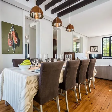 Βίλα Design Basque With Pool, Garden, Close To City Center